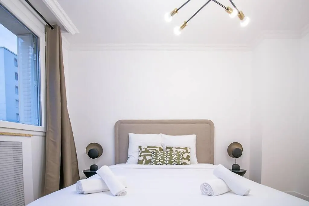 Appart 6Pers-Balcony-Paris 12-Hopital Trousseau Paris