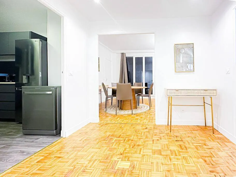 Apartment Appart 6Pers-Balcony-Paris 12-Hopital Trousseau